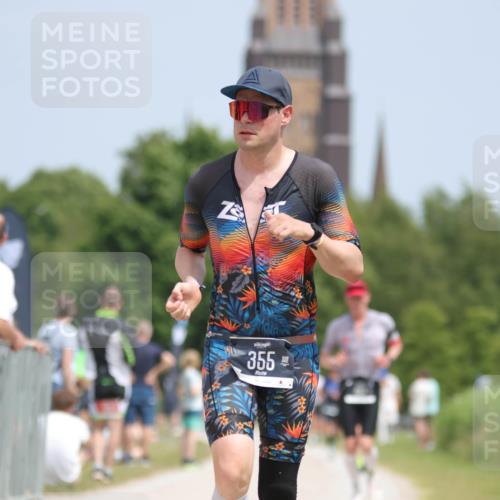 22.06.2025 - Viking Triathlon H.Heesch http://msf.ph/oto/8107693 22.06.2025 14:22:35 Laufen 355 meine-sportfotos.de