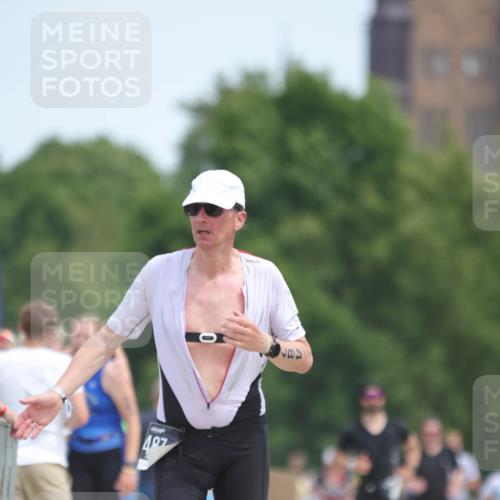 22.06.2025 - Viking Triathlon H.Heesch http://msf.ph/oto/8107699 22.06.2025 14:01:24 Laufen 487 meine-sportfotos.de