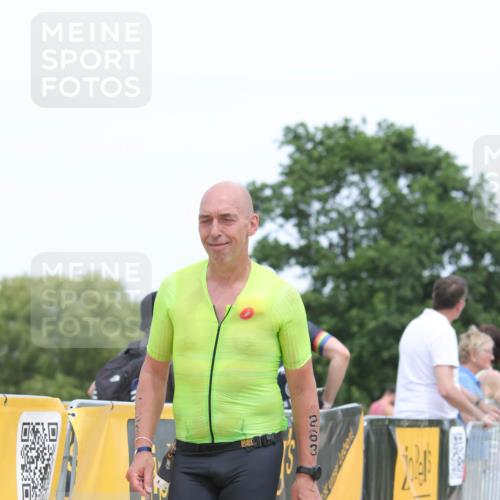 22.06.2025 - Viking Triathlon H.Heesch http://msf.ph/oto/8107700 22.06.2025 14:32:02 Laufen 263, 268 meine-sportfotos.de