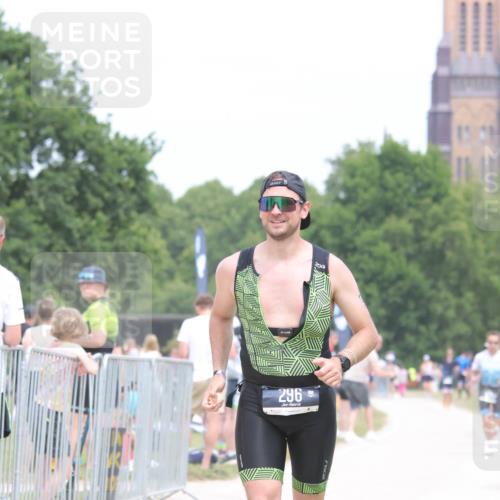 22.06.2025 - Viking Triathlon H.Heesch http://msf.ph/oto/8107702 22.06.2025 14:42:17 Laufen 296 meine-sportfotos.de