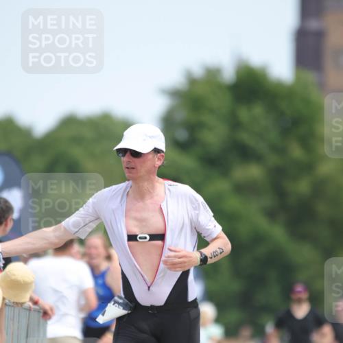 22.06.2025 - Viking Triathlon H.Heesch http://msf.ph/oto/8107705 22.06.2025 14:01:24 Laufen 487 meine-sportfotos.de