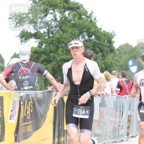 22.06.2025 - Viking Triathlon H.Heesch http://msf.ph/oto/8107710 22.06.2025 14:32:09 Laufen 263, 264, 374, 481 meine-sportfotos.de