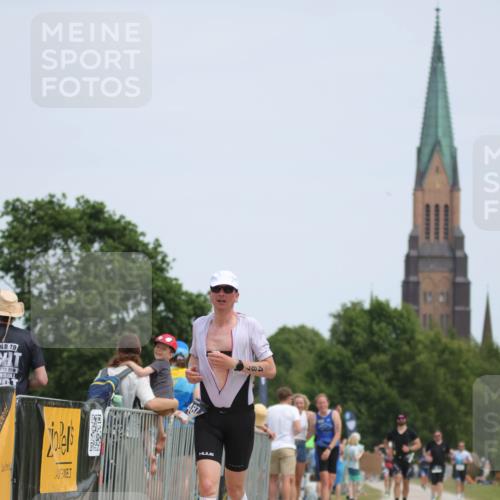 22.06.2025 - Viking Triathlon H.Heesch http://msf.ph/oto/8107711 22.06.2025 14:01:26 Laufen 487 meine-sportfotos.de
