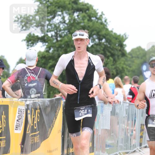 22.06.2025 - Viking Triathlon H.Heesch http://msf.ph/oto/8107718 22.06.2025 14:32:09 Laufen 263, 264, 374, 481 meine-sportfotos.de