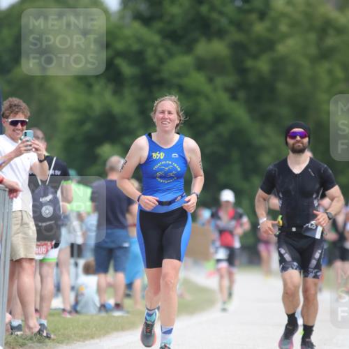 22.06.2025 - Viking Triathlon H.Heesch http://msf.ph/oto/8107722 22.06.2025 14:01:29 Laufen 487 meine-sportfotos.de