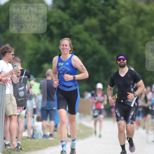 22.06.2025 - Viking Triathlon H.Heesch http://msf.ph/oto/8107727 22.06.2025 14:01:30 Laufen 383, 487 meine-sportfotos.de