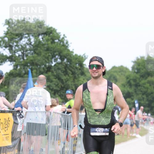 22.06.2025 - Viking Triathlon H.Heesch http://msf.ph/oto/8107756 22.06.2025 14:42:18 Laufen 296 meine-sportfotos.de