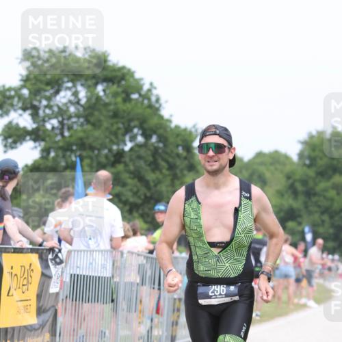 22.06.2025 - Viking Triathlon H.Heesch http://msf.ph/oto/8107768 22.06.2025 14:42:18 Laufen 296 meine-sportfotos.de
