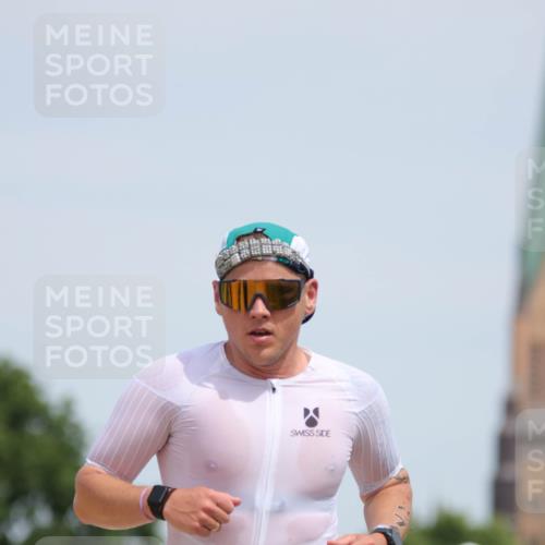 22.06.2025 - Viking Triathlon H.Heesch http://msf.ph/oto/8107779 22.06.2025 14:23:01 Laufen 214, 318, 328, 347, 474, 517 meine-sportfotos.de