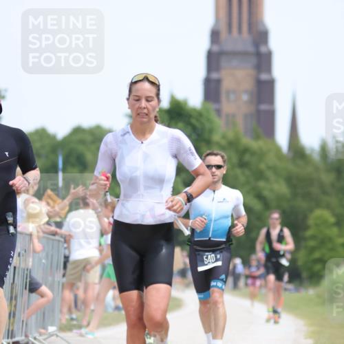 22.06.2025 - Viking Triathlon H.Heesch http://msf.ph/oto/8107789 22.06.2025 14:01:41 Laufen 13, 51, 313, 383, 540, 542 meine-sportfotos.de