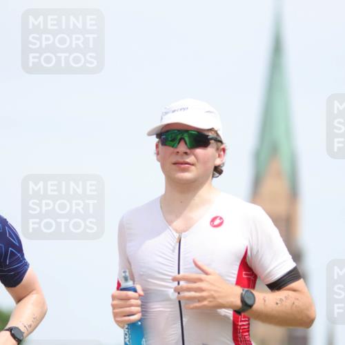 22.06.2025 - Viking Triathlon H.Heesch http://msf.ph/oto/8107793 22.06.2025 14:23:04 Laufen 318, 328, 347, 457, 474, 517 meine-sportfotos.de