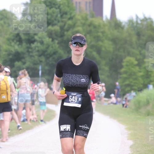 22.06.2025 - Viking Triathlon H.Heesch http://msf.ph/oto/8107854 22.06.2025 14:32:24 Laufen 390, 549 meine-sportfotos.de