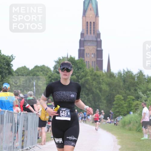 22.06.2025 - Viking Triathlon H.Heesch http://msf.ph/oto/8107888 22.06.2025 14:32:25 Laufen 390, 549 meine-sportfotos.de