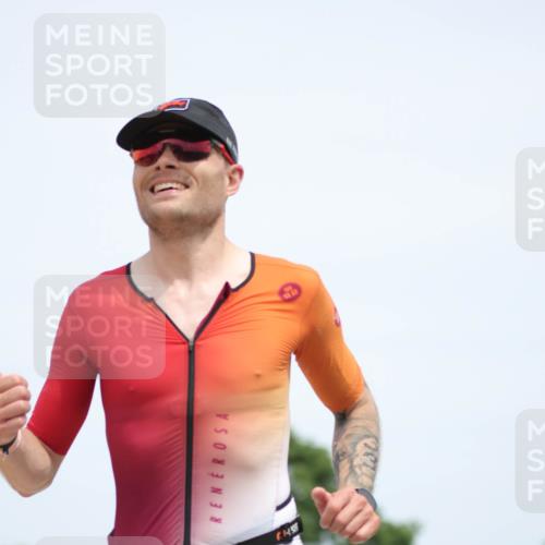 22.06.2025 - Viking Triathlon H.Heesch http://msf.ph/oto/8107902 22.06.2025 14:23:39 Laufen 33 meine-sportfotos.de