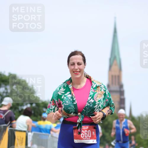 22.06.2025 - Viking Triathlon H.Heesch http://msf.ph/oto/8107911 22.06.2025 14:23:58 Laufen 109, 254, 660 meine-sportfotos.de