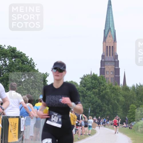 22.06.2025 - Viking Triathlon H.Heesch http://msf.ph/oto/8107917 22.06.2025 14:32:26 Laufen 390, 549 meine-sportfotos.de