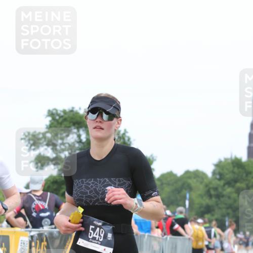 22.06.2025 - Viking Triathlon H.Heesch http://msf.ph/oto/8107927 22.06.2025 14:32:27 Laufen 390, 549 meine-sportfotos.de