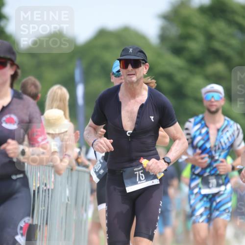 22.06.2025 - Viking Triathlon H.Heesch http://msf.ph/oto/8107991 22.06.2025 14:02:21 Laufen 23, 70, 75, 139, 144, 200, 375 meine-sportfotos.de