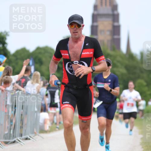 22.06.2025 - Viking Triathlon H.Heesch http://msf.ph/oto/8107996 22.06.2025 14:24:18 Laufen 301, 615, 656 meine-sportfotos.de