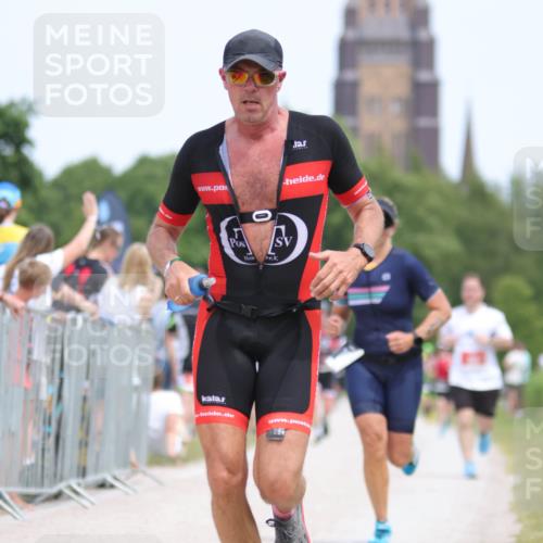 22.06.2025 - Viking Triathlon H.Heesch http://msf.ph/oto/8108002 22.06.2025 14:24:18 Laufen 301, 615, 656 meine-sportfotos.de