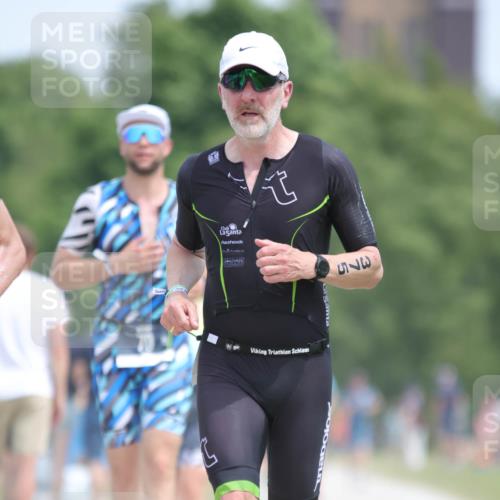 22.06.2025 - Viking Triathlon H.Heesch http://msf.ph/oto/8108008 22.06.2025 14:02:23 Laufen 70, 75, 139, 200, 375 meine-sportfotos.de