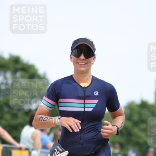 22.06.2025 - Viking Triathlon H.Heesch http://msf.ph/oto/8108024 22.06.2025 14:24:21 Laufen 301, 615, 656 meine-sportfotos.de