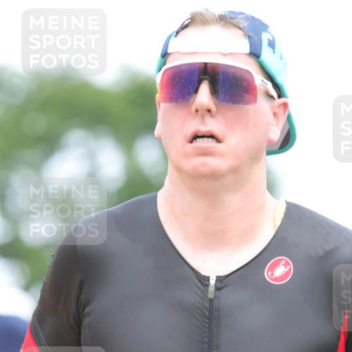 22.06.2025 - Viking Triathlon H.Heesch http://msf.ph/oto/8108040 22.06.2025 14:32:51 Laufen 90, 169, 544, 616 meine-sportfotos.de