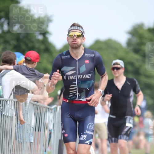 22.06.2025 - Viking Triathlon H.Heesch http://msf.ph/oto/8108089 22.06.2025 14:03:08 Laufen 61, 142, 402, 461, 557, 623 meine-sportfotos.de