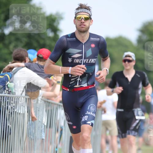 22.06.2025 - Viking Triathlon H.Heesch http://msf.ph/oto/8108095 22.06.2025 14:03:08 Laufen 61, 142, 402, 461, 557, 623 meine-sportfotos.de