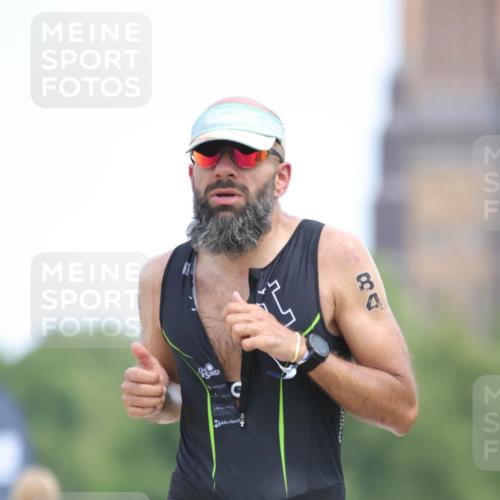 22.06.2025 - Viking Triathlon H.Heesch http://msf.ph/oto/8108104 22.06.2025 14:24:45 Laufen 38, 84, 261, 393 meine-sportfotos.de