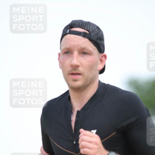 22.06.2025 - Viking Triathlon H.Heesch http://msf.ph/oto/8108111 22.06.2025 14:24:46 Laufen 38, 84, 261, 393 meine-sportfotos.de