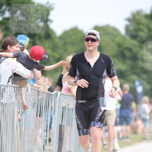 22.06.2025 - Viking Triathlon H.Heesch http://msf.ph/oto/8108114 22.06.2025 14:03:09 Laufen 61, 142, 402, 461, 557, 623 meine-sportfotos.de