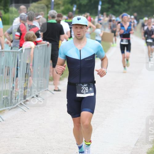 22.06.2025 - Viking Triathlon H.Heesch http://msf.ph/oto/8108122 22.06.2025 14:33:21 Laufen 228 meine-sportfotos.de