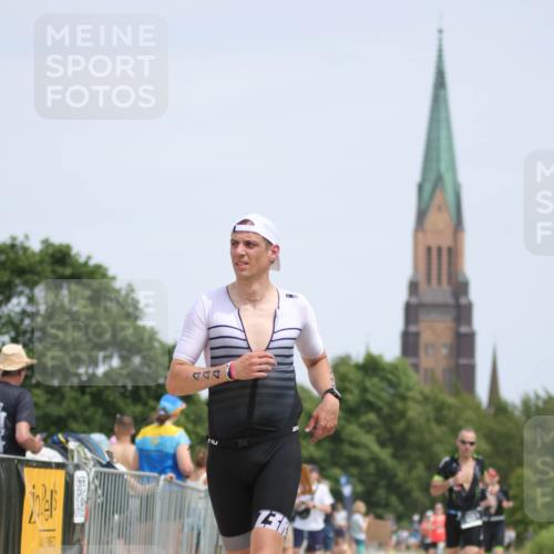 22.06.2025 - Viking Triathlon H.Heesch http://msf.ph/oto/8108131 22.06.2025 14:03:21 Laufen 444, 523 meine-sportfotos.de