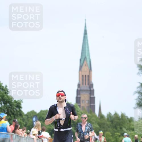 22.06.2025 - Viking Triathlon H.Heesch http://msf.ph/oto/8108146 22.06.2025 14:03:30 Laufen 258, 314, 469, 523, 620 meine-sportfotos.de