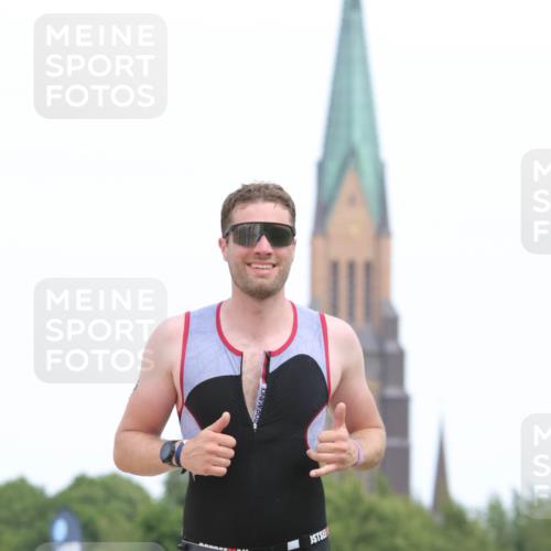22.06.2025 - Viking Triathlon H.Heesch http://msf.ph/oto/8108150 22.06.2025 14:25:23 Laufen 255 meine-sportfotos.de