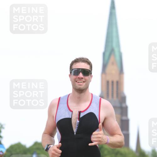 22.06.2025 - Viking Triathlon H.Heesch http://msf.ph/oto/8108154 22.06.2025 14:25:23 Laufen 255 meine-sportfotos.de