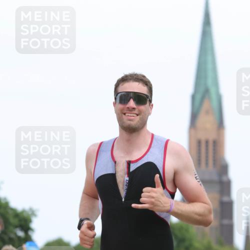22.06.2025 - Viking Triathlon H.Heesch http://msf.ph/oto/8108160 22.06.2025 14:25:23 Laufen 255 meine-sportfotos.de