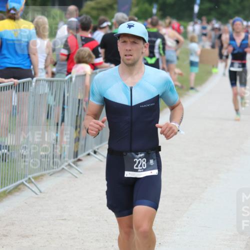22.06.2025 - Viking Triathlon H.Heesch http://msf.ph/oto/8108164 22.06.2025 14:33:21 Laufen 228 meine-sportfotos.de