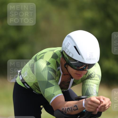 22.06.2025 - Viking Triathlon Yannick Fuchs http://msf.ph/oto/8108167 22.06.2025 11:32:17 Radfahren 220, 237, 238, 311, 450 meine-sportfotos.de