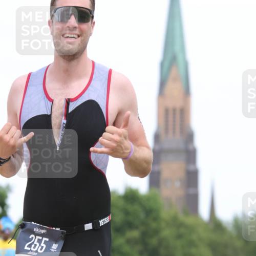 22.06.2025 - Viking Triathlon H.Heesch http://msf.ph/oto/8108168 22.06.2025 14:25:24 Laufen 255 meine-sportfotos.de