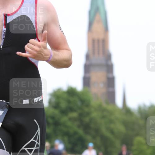 22.06.2025 - Viking Triathlon H.Heesch http://msf.ph/oto/8108171 22.06.2025 14:25:24 Laufen 255 meine-sportfotos.de
