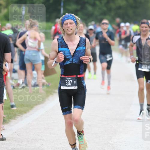 22.06.2025 - Viking Triathlon H.Heesch http://msf.ph/oto/8108180 22.06.2025 14:33:25 Laufen 189, 228, 337 meine-sportfotos.de