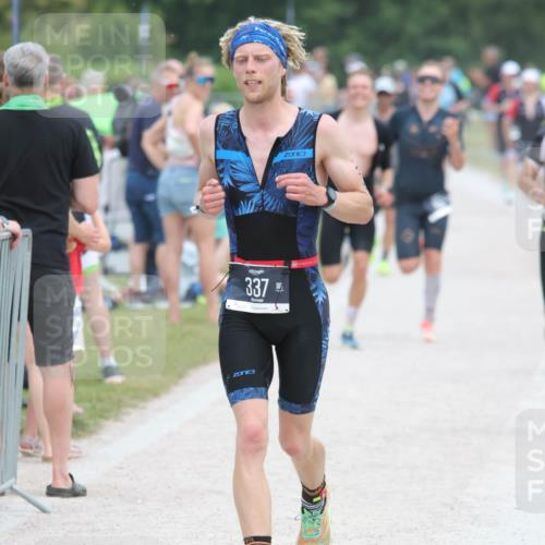 22.06.2025 - Viking Triathlon H.Heesch http://msf.ph/oto/8108210 22.06.2025 14:33:26 Laufen 152, 189, 228, 337 meine-sportfotos.de