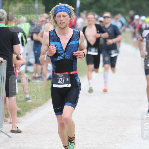 22.06.2025 - Viking Triathlon H.Heesch http://msf.ph/oto/8108225 22.06.2025 14:33:26 Laufen 152, 189, 228, 337 meine-sportfotos.de