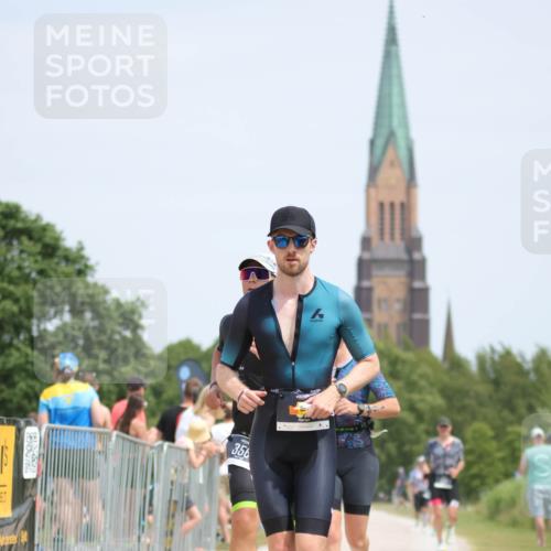 22.06.2025 - Viking Triathlon H.Heesch http://msf.ph/oto/8108233 22.06.2025 14:03:56 Laufen 57, 58, 157, 163, 166, 356 meine-sportfotos.de