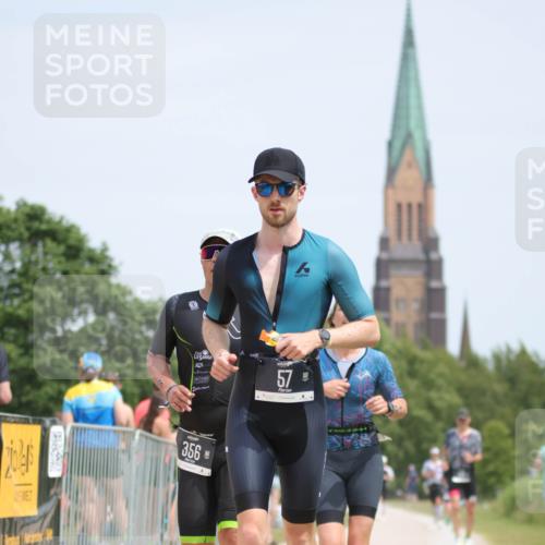 22.06.2025 - Viking Triathlon H.Heesch http://msf.ph/oto/8108241 22.06.2025 14:03:57 Laufen 1, 57, 58, 157, 163, 166, 356 meine-sportfotos.de