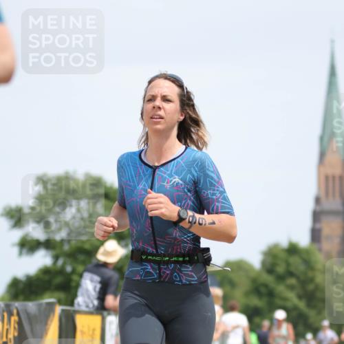 22.06.2025 - Viking Triathlon H.Heesch http://msf.ph/oto/8108249 22.06.2025 14:03:59 Laufen 1, 57, 58, 157, 166, 356, 500, 659 meine-sportfotos.de