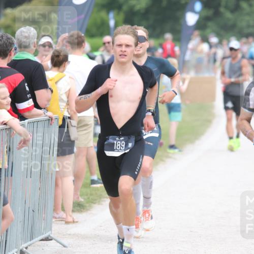 22.06.2025 - Viking Triathlon H.Heesch http://msf.ph/oto/8108266 22.06.2025 14:33:29 Laufen 152, 189, 197, 337, 463 meine-sportfotos.de