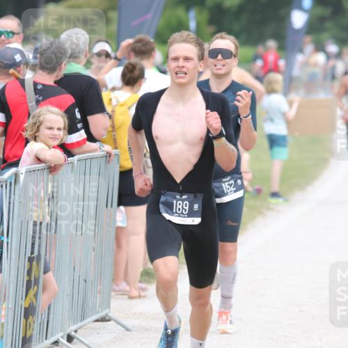 22.06.2025 - Viking Triathlon H.Heesch http://msf.ph/oto/8108279 22.06.2025 14:33:30 Laufen 152, 189, 197, 337, 463 meine-sportfotos.de